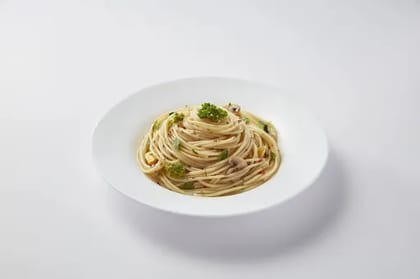 Rose Penne Spaghetti Aglio E Olio
