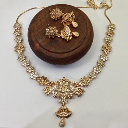 Zircon Necklace sets 68658-White / Copper Alloy / Short Necklaces