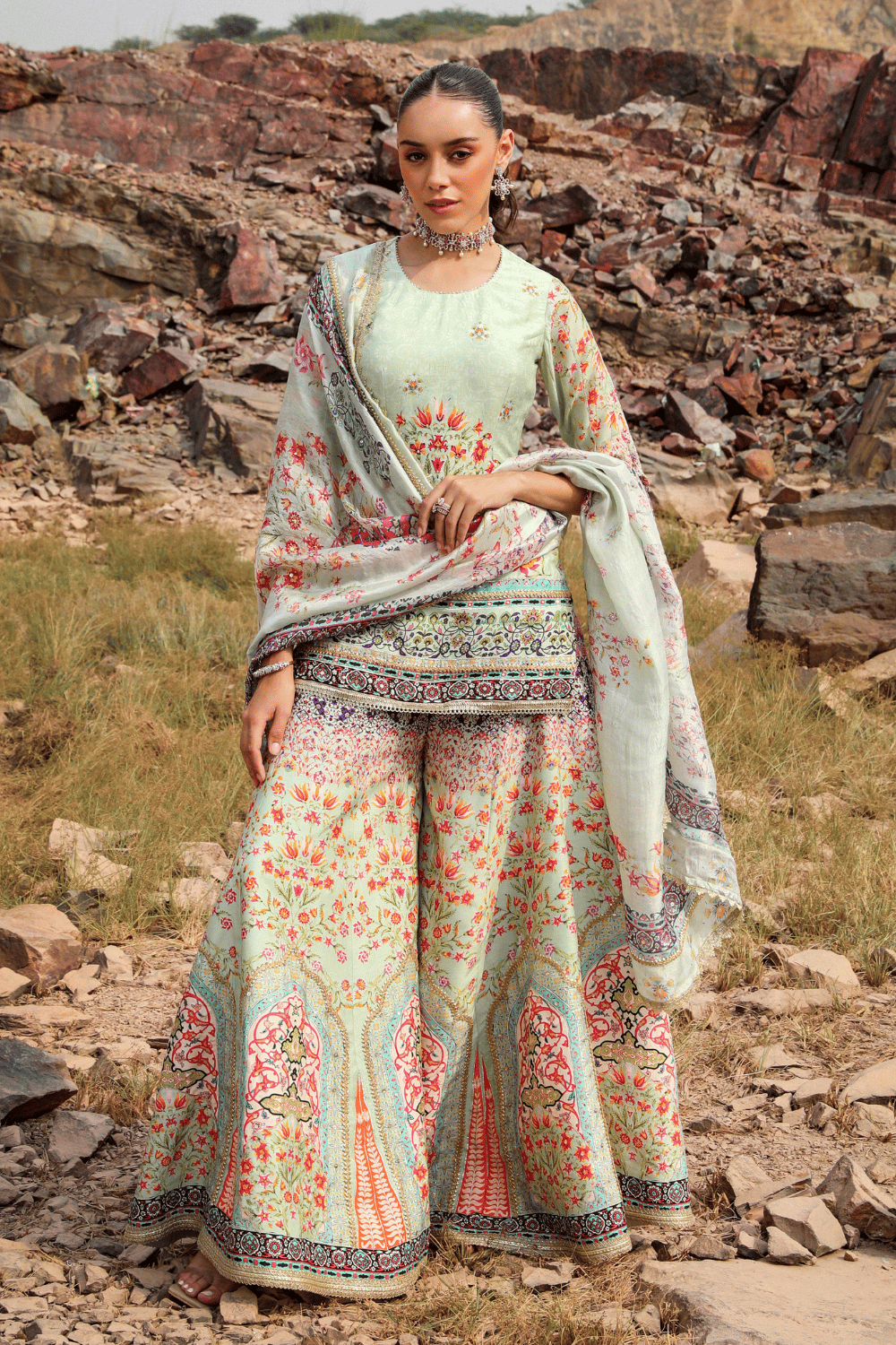 INDIRA SHARARA SET-XS