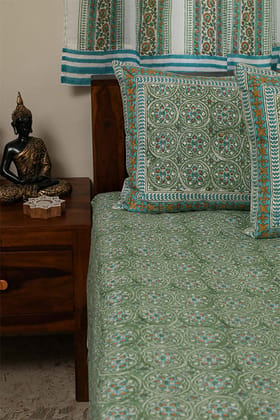 Sootisyahi 'Floral Mesh' Handblock Printed Cotton Bedsheet-11