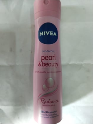 Nivea Pearl & beauty Smooth, beautiful, even-toned underarms Radiance Deodorant 