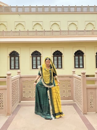 Bindani Green Glamour: Classic Poshak with contrast Odhna(Semi stich)