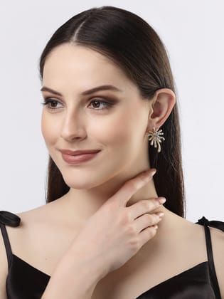 NVR Women Gold-Plated Drop Earrings-Onesize / Gold / Metal