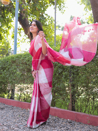 Manjari checks Linen saree with blouse-Unstitched