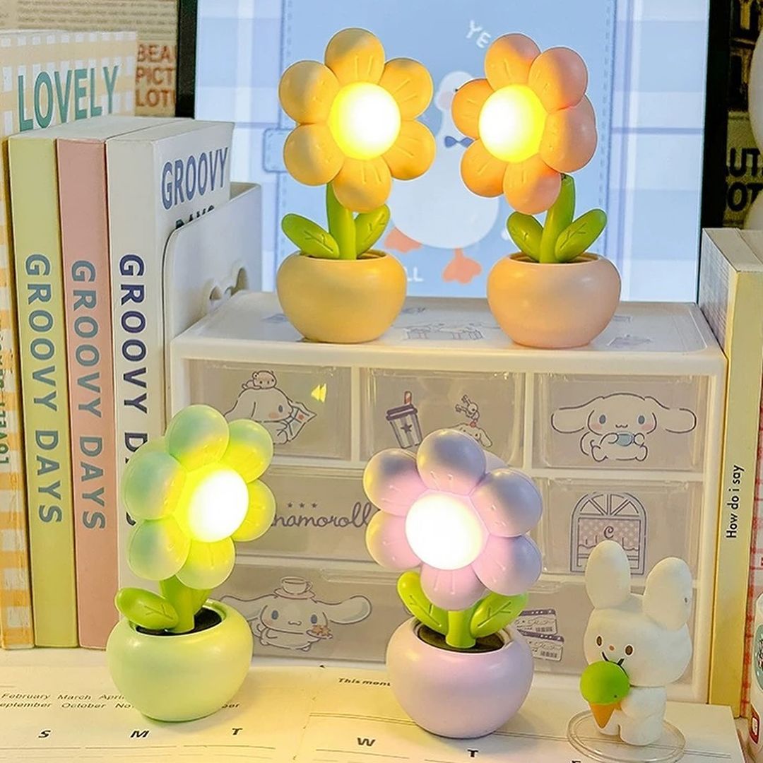 Small Flower Pot Design Table Desk LED Lamp (1pc) (Random Color)-Red/Pink