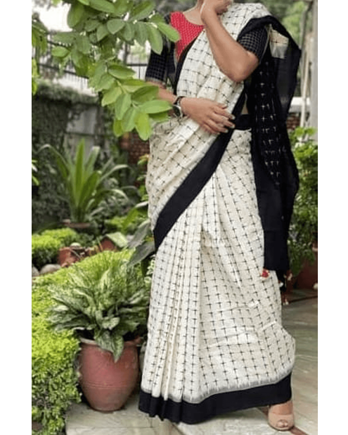 DOUBLE IKAT COTTON CREAM AND BLACK COLOR SAREE