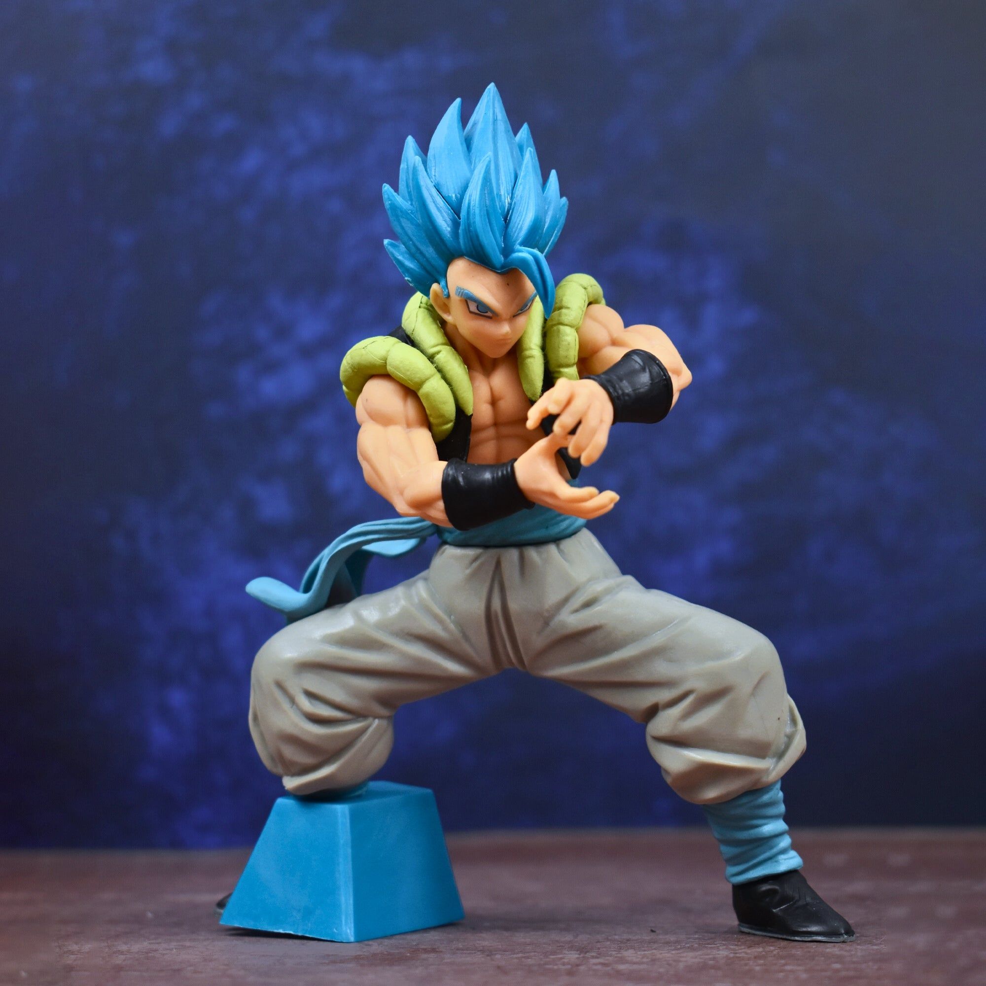 GOGETA SSJ BLUE ACTION FIGURE WITH STAND (15 CM HEIGHT)