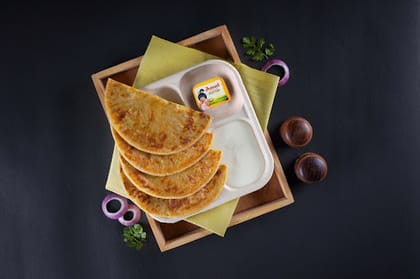 Gobi Paratha With Curd & Butter