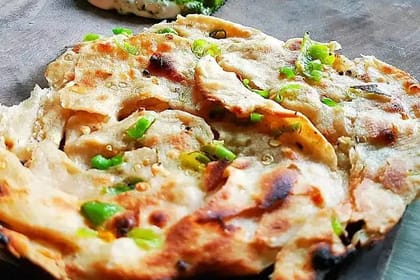Hari Mirch Paratha