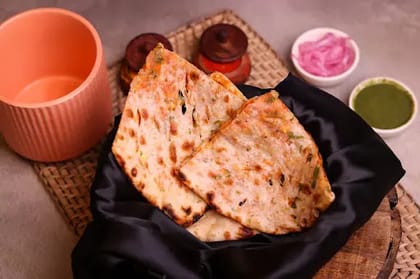 Stuffed Naan [ Aloo & Paneer ]