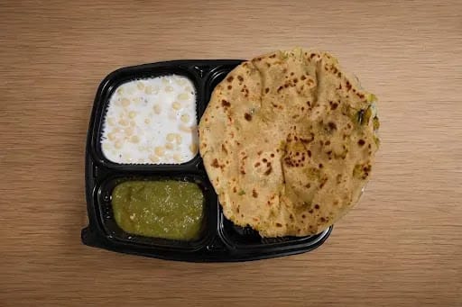 Aloo Pyaaz Paratha With Raita