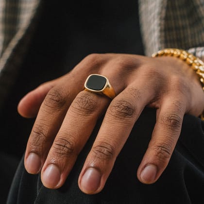 SQUARE ONYX RING (GOLD)-S
