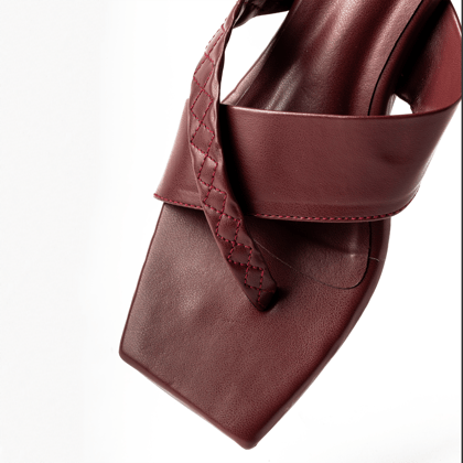 Double strap heel in Wine-Wine / 40