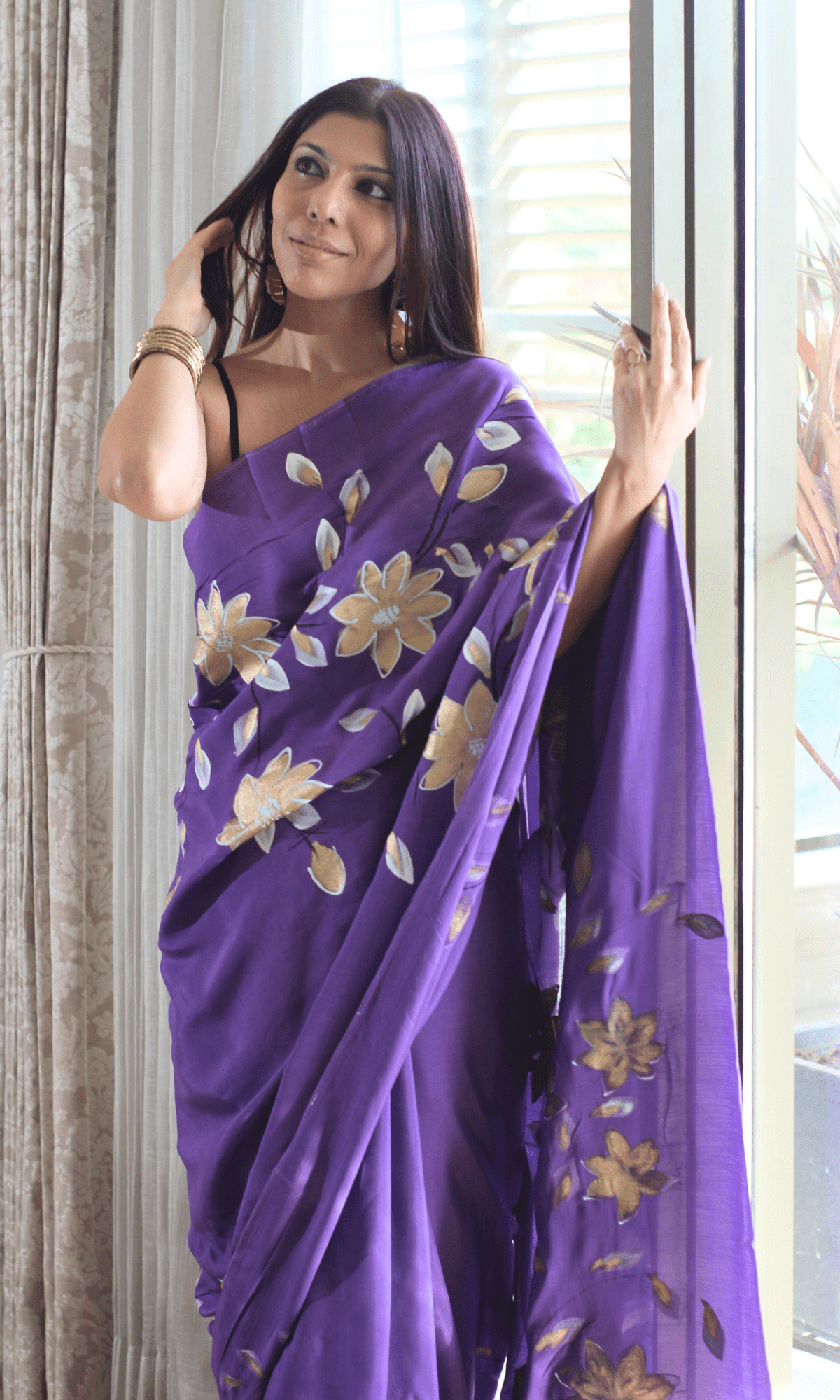 Princess Elara Muslin Silk Handbrush Painted Saree-One size