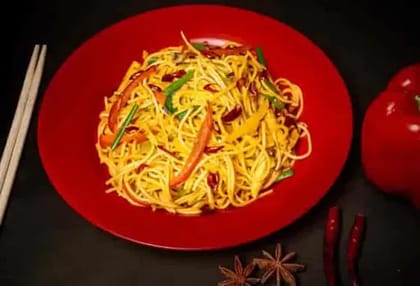 Veg Singapore Hakka Noodles
