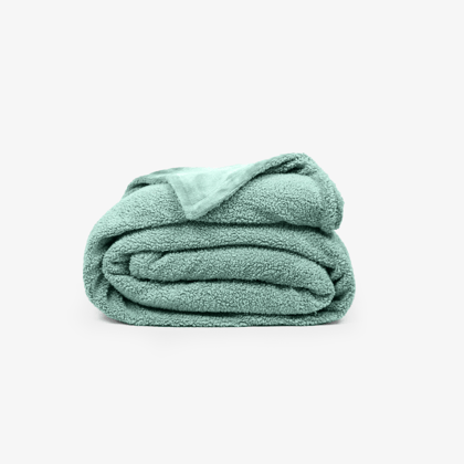 Zarf California King Size Reversible Quilt With 2 Cushion Covers - Seafoam
