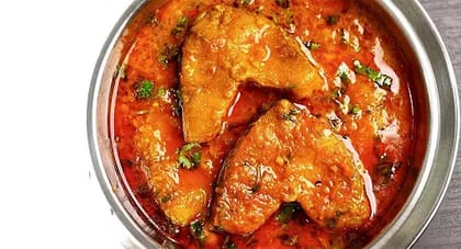 Mirch Adraki Fish Curry (4 Pcs)