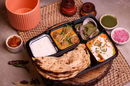 Delux Thali
