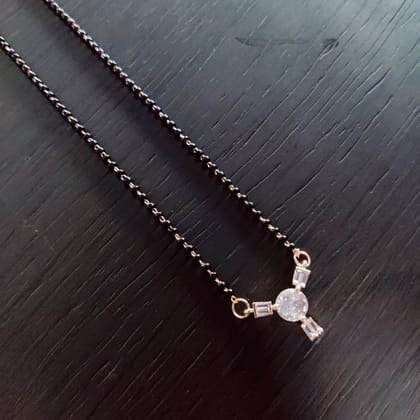 Moonlit Enchantment Mangalsutra-White / Rose Gold
