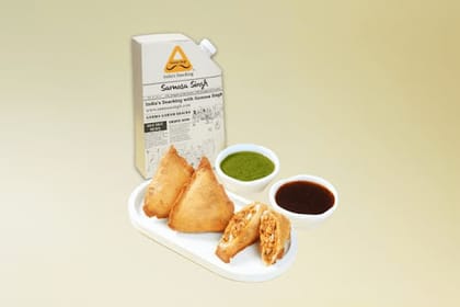 Cheese Chilli (2pc) & Chai Flask