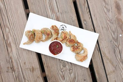 Darjeeling Wheat Chicken Pan Fried Schezwan Momo