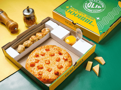 Cheesy Mania Peri Peri Paneer Pizza Box