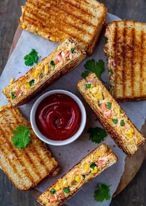 Veg Cheese Sandwich [Grilled]
