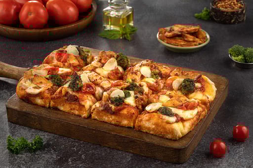 Detroit - Roasted Chicken Cherry Tomato Pizza