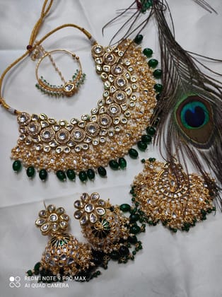Green Kundan Choker Jewellery Set With Nath And Maangtikka-Green