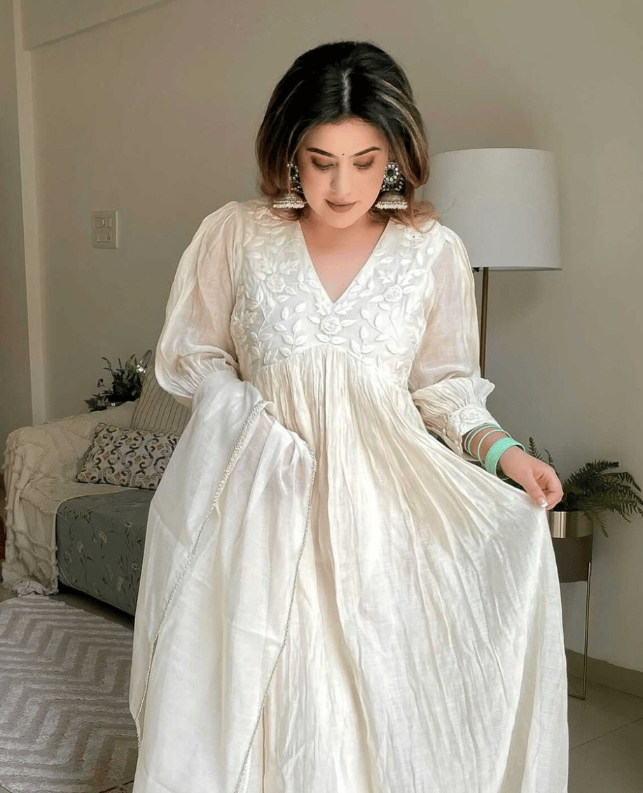 Embroidered Chanderi Festive Outfit-S