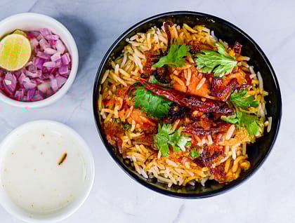Lucknowi Chicken Biryani