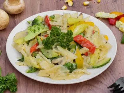Veg White Sauce Pasta