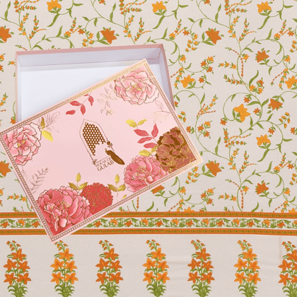 Gift Box with Floral Print Super King Cotton Bedsheet with 2 Pillow Covers-Floral / Super King (108 X108 Inches) / Regular