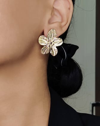 Zara Flower Earrings