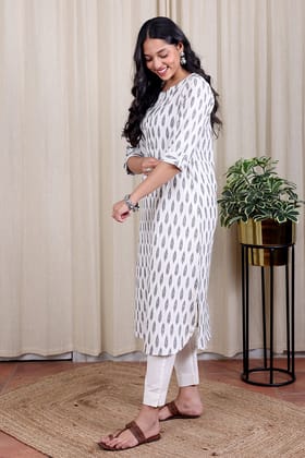 Ivory Single Ikkat 60 Cotton Women Long Kurta Long Sleeves WLKLS251C71-S