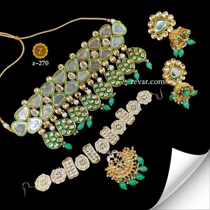 Emerald Elegance: Green Color Choker Necklace Set