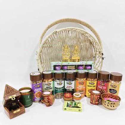 SnaXup Pure Extravaganza Hamper Box