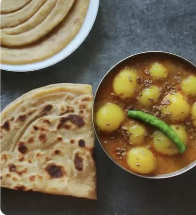 Jeera Aloo Gravy [250 Ml] With 2 Plain Paratha