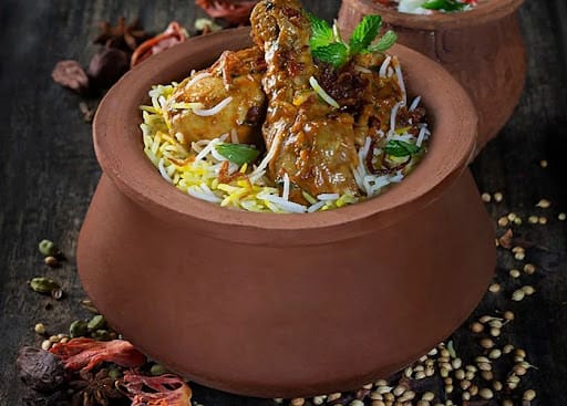 Murgh Hyderabadi Biryani (With Raita)