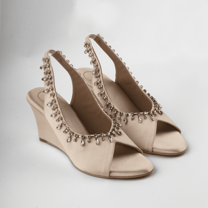 Vogue Studded Wedges-Cream / 36