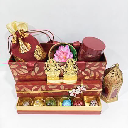 SnaXup Luxury Gold Hamper Box