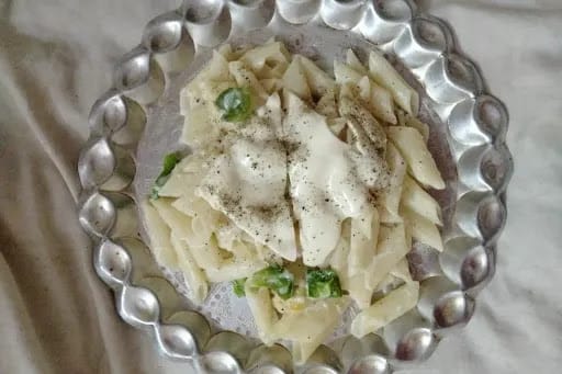 White Sauce Pasta