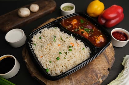 Chicken In Schezwan Sauce With Veg Hakka Noodles / Veg Fried Rice