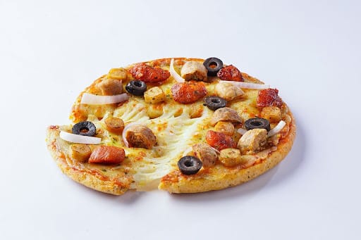 Chicken Maximus Pizza