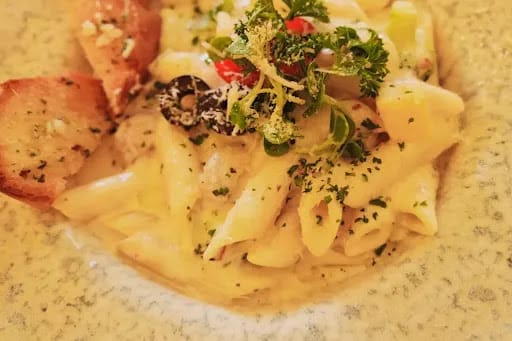Chicken Penne Alfredo
