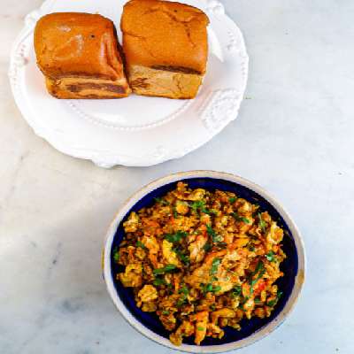 Egg Bhurji With Pav