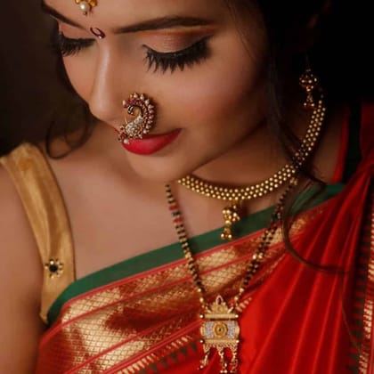 Thushi Necklace Set for Women With Matching Earrings