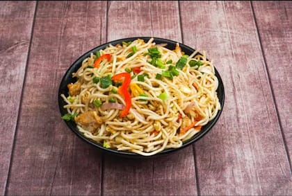 Paneer Hakka Noodles