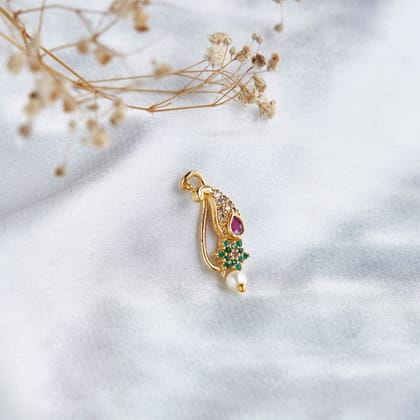 Aurora Glow Nose Pin-Red-Green-White / Gold Plated / Free Size