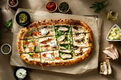 Non Veg Pizza Platter - White Sauce